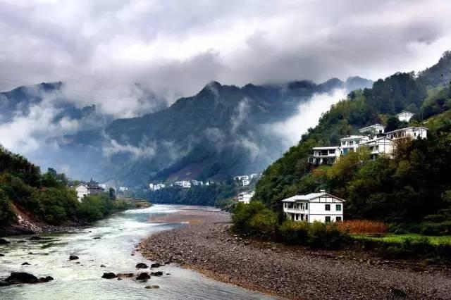 央八《狗剩快跑》狗剩凭借一己之力救出唐玉龙等人，侯七太傻了！